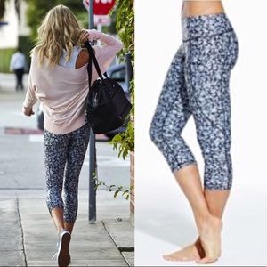 CALIA by Carrie Underwood Essential Capris